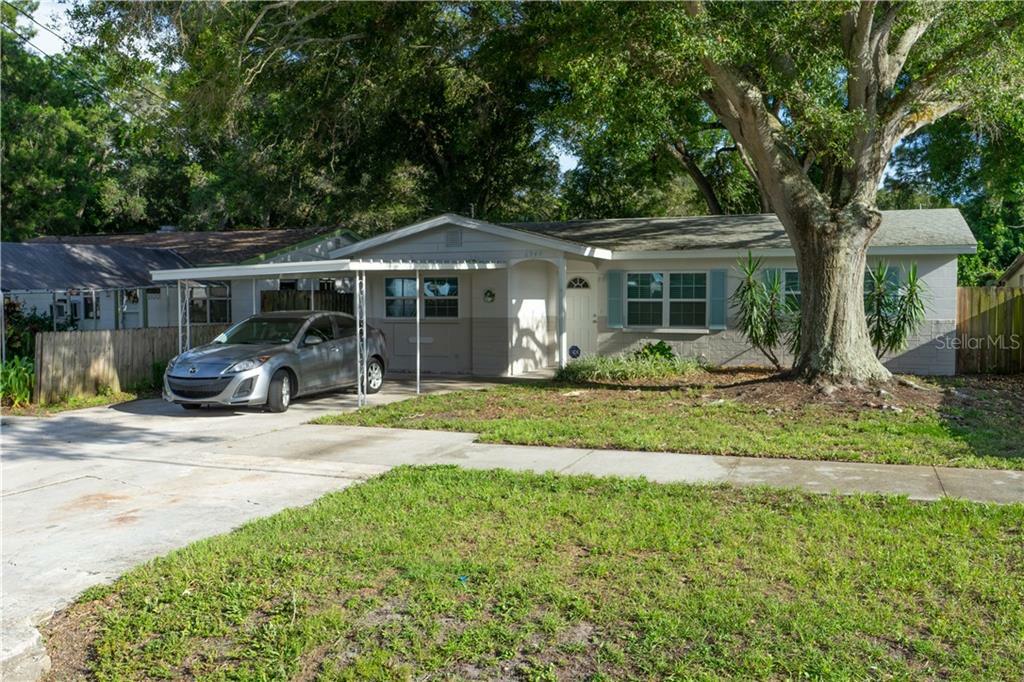Property Photo: 6940 49th Avenue N FL 33709