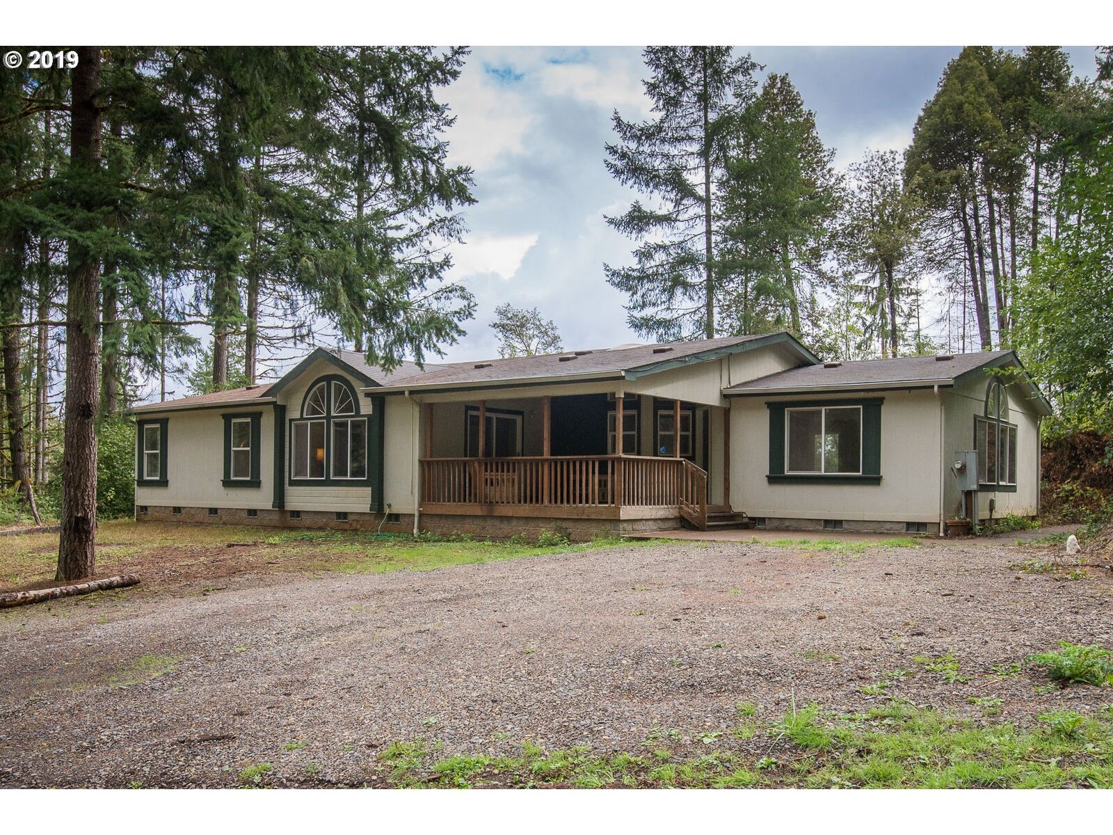 Property Photo: 24956 Sturtevant Dr OR 97487