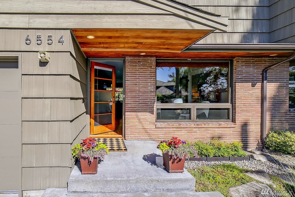 Property Photo: 6554 49th Ave SW WA 98136