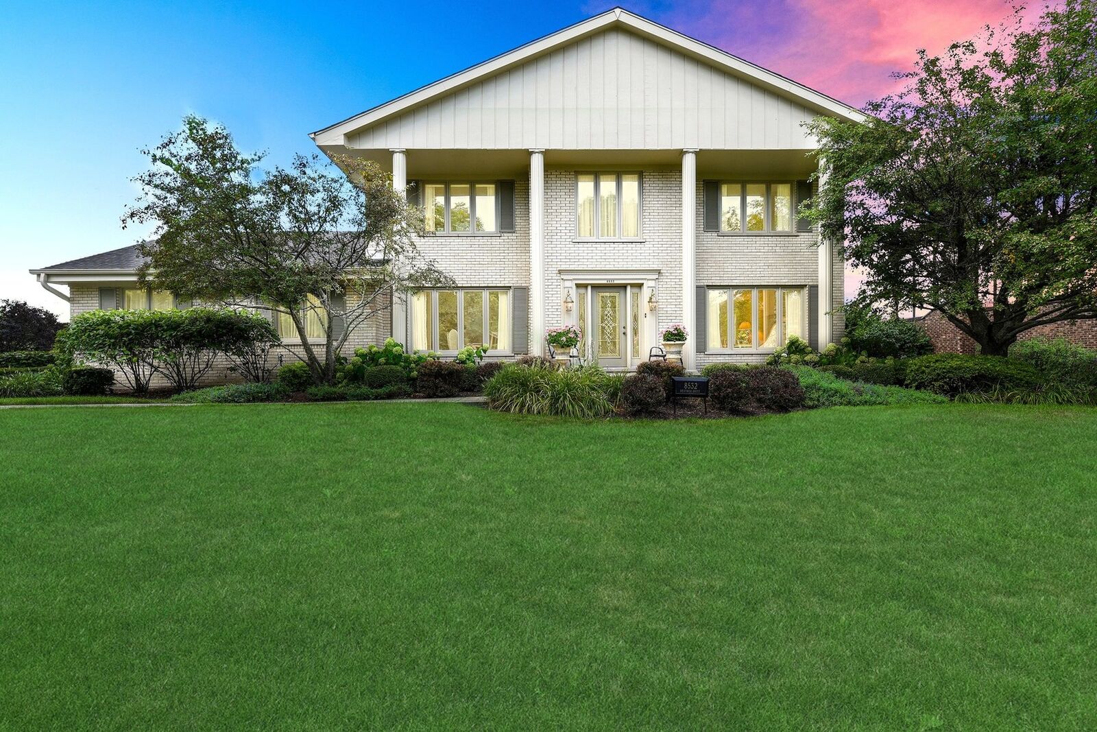 Property Photo: 8532 Heather Drive IL 60527