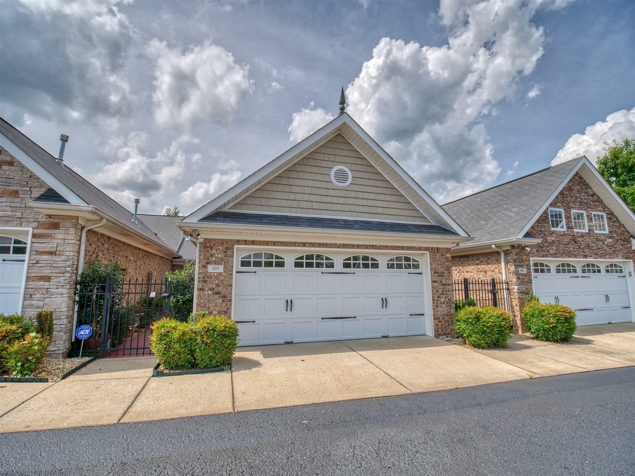 Property Photo: 395 Devon Chase Hl Unit 503 TN 37066
