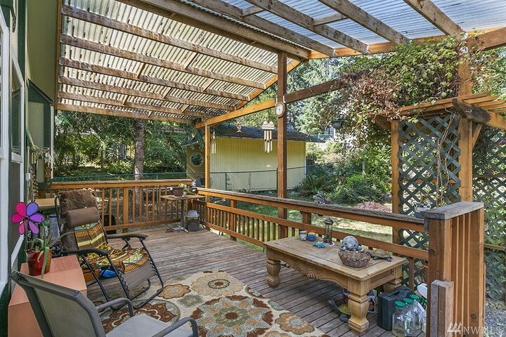 Property Photo:  101 NE Allen Ct  WA 98528 