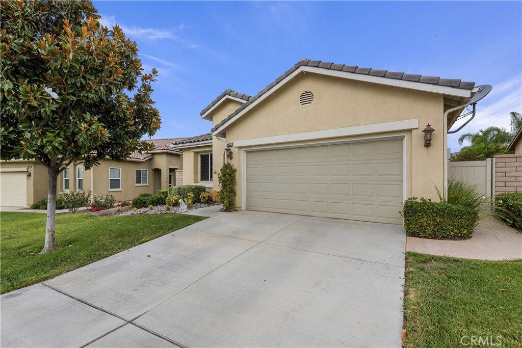 Property Photo: 29433 Honeywood Drive CA 92584