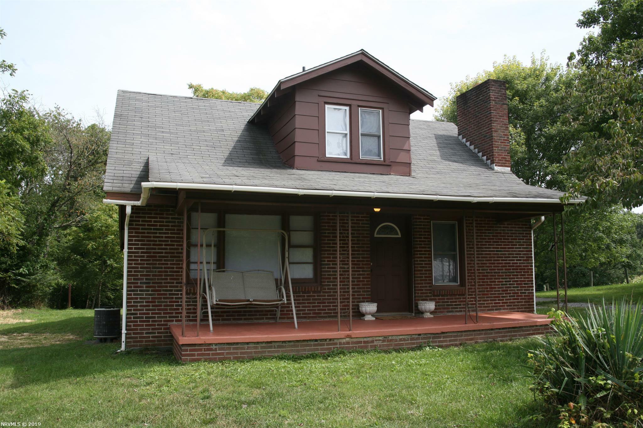 Property Photo:  4983 Old Robinson Tract Road  VA 24301 