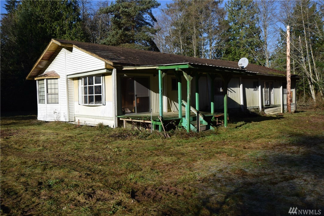 Property Photo:  6411 Happy Hollow Rd  WA 98292 