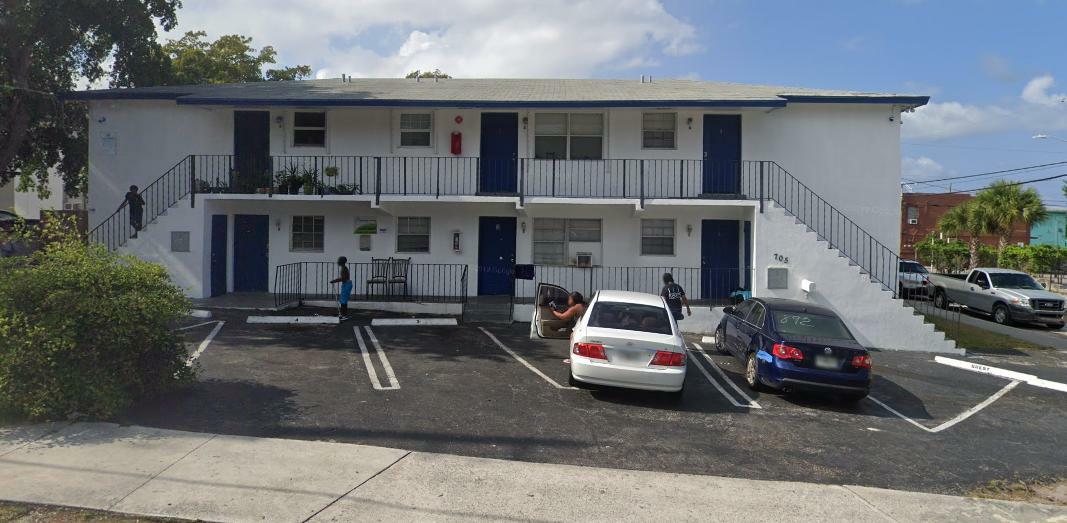 Property Photo:  705 11th Street 3  FL 33401 