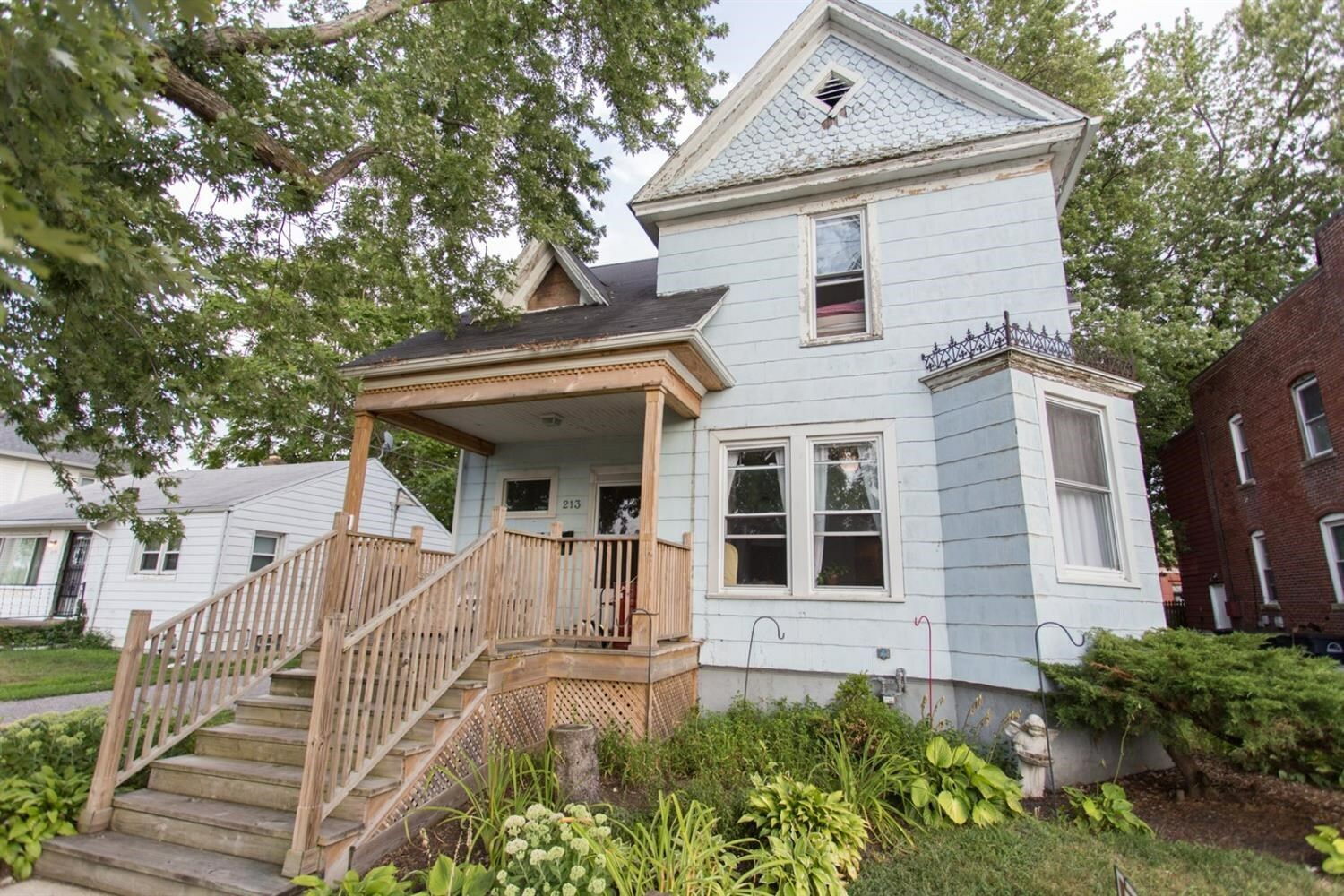 Property Photo:  213 E 6th Street  IN 46360 