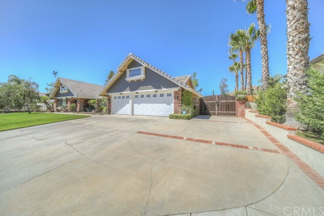 Property Photo:  11205 Pioneer Ridge Road  CA 92557 