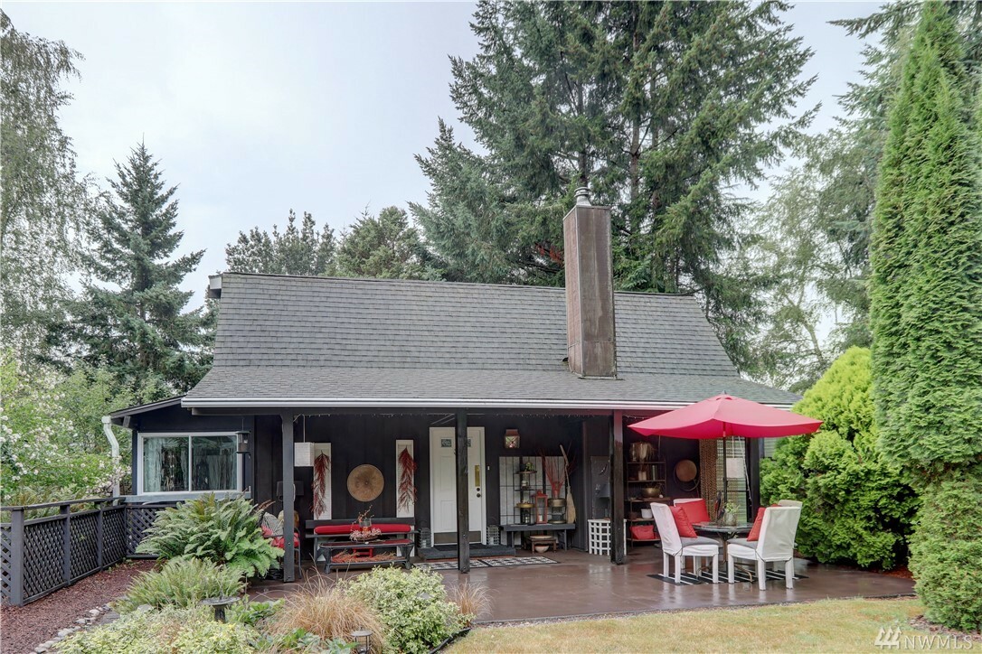 Property Photo:  16519 Vashon Hwy SW  WA 98070 