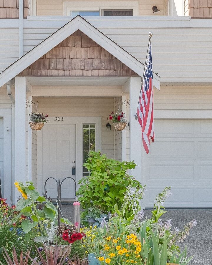 Property Photo:  7318 Centerville Ct 303  WA 98292 