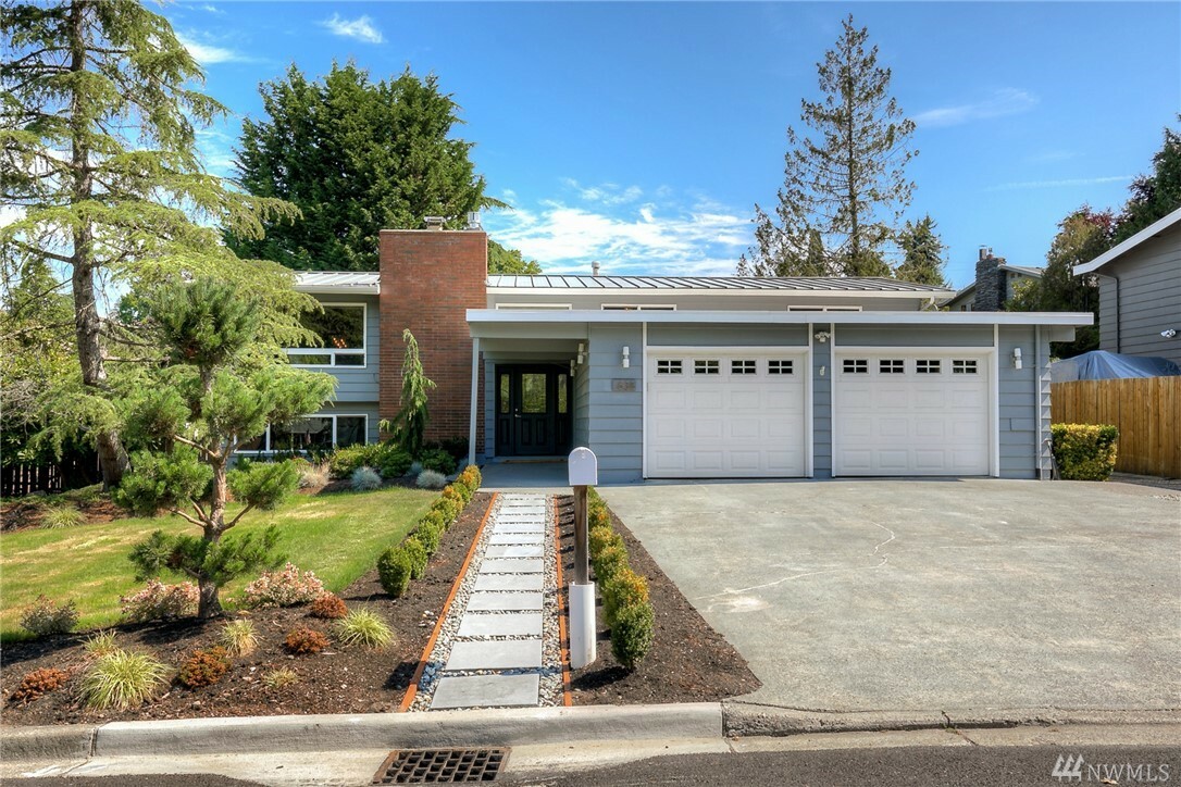 Property Photo:  638 SW 179th Place  WA 98166 