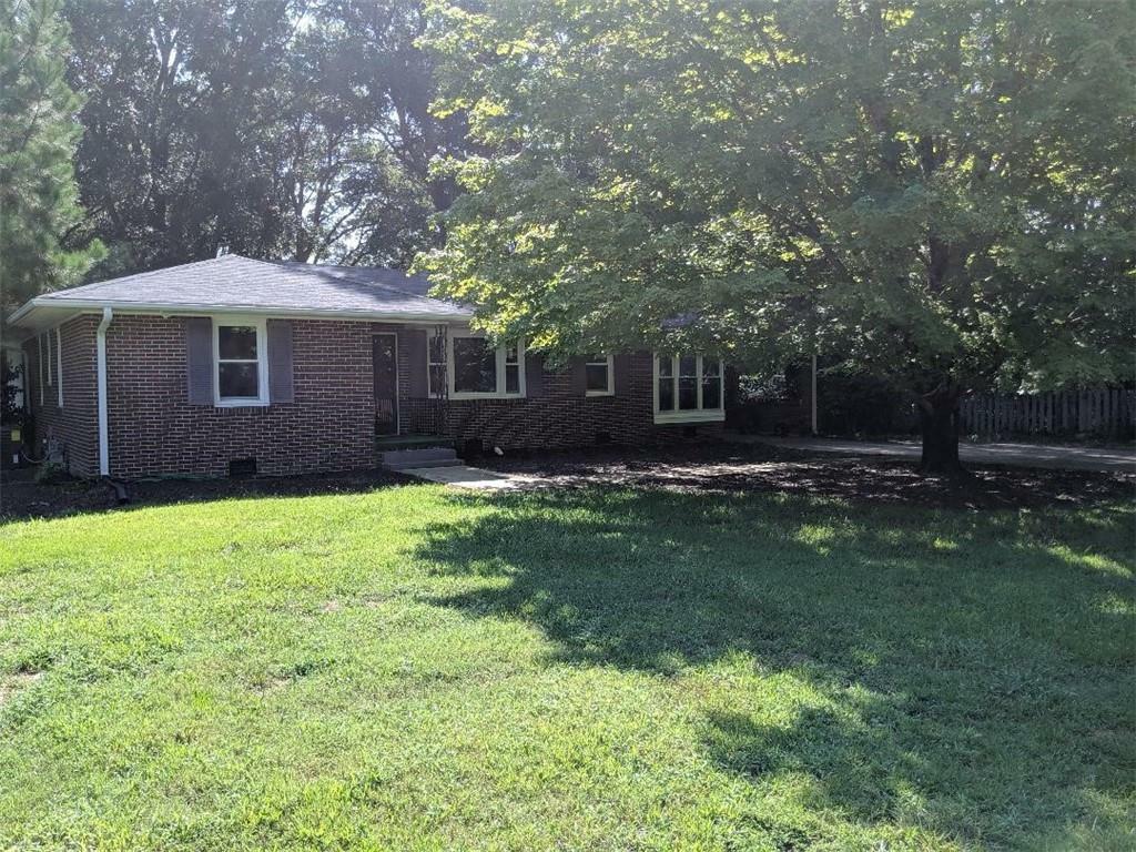 Property Photo: 10 S Anderson St Street SC 29654