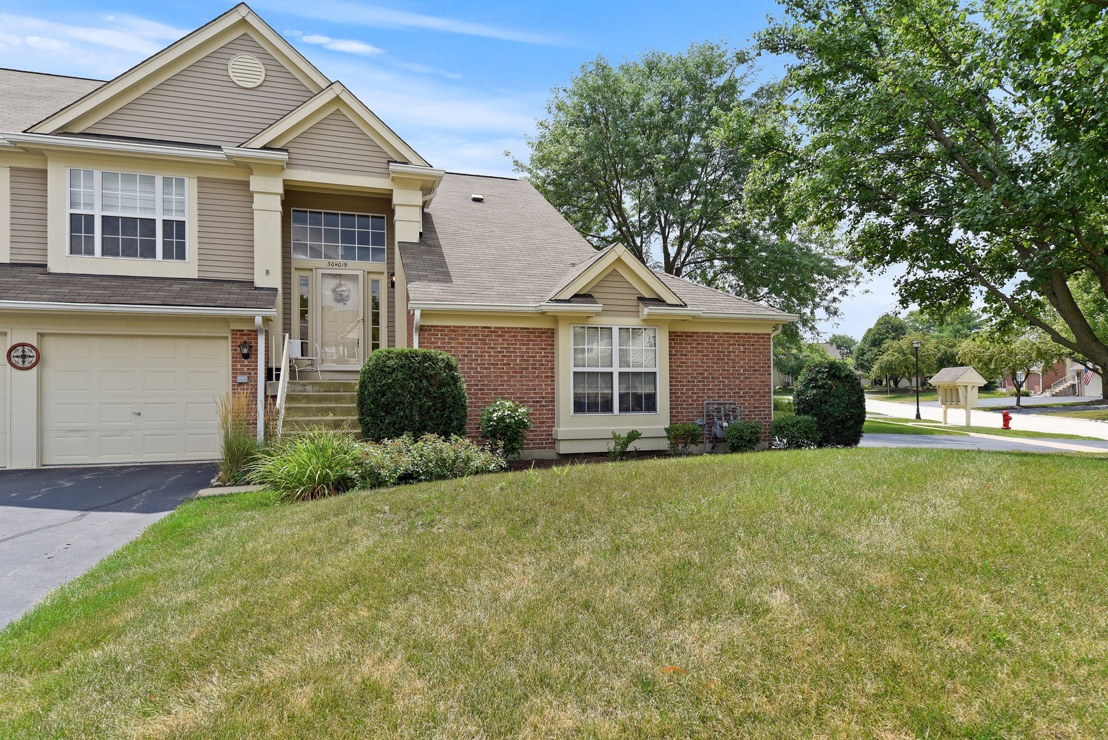 Property Photo:  30W019 Mayfair Court  IL 60555 