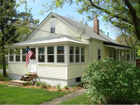 Property Photo:  14 Greenwich St.  NH 03301 