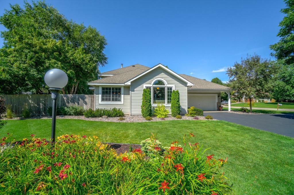 Property Photo:  2250 Oak Glen Drive  MN 55082 