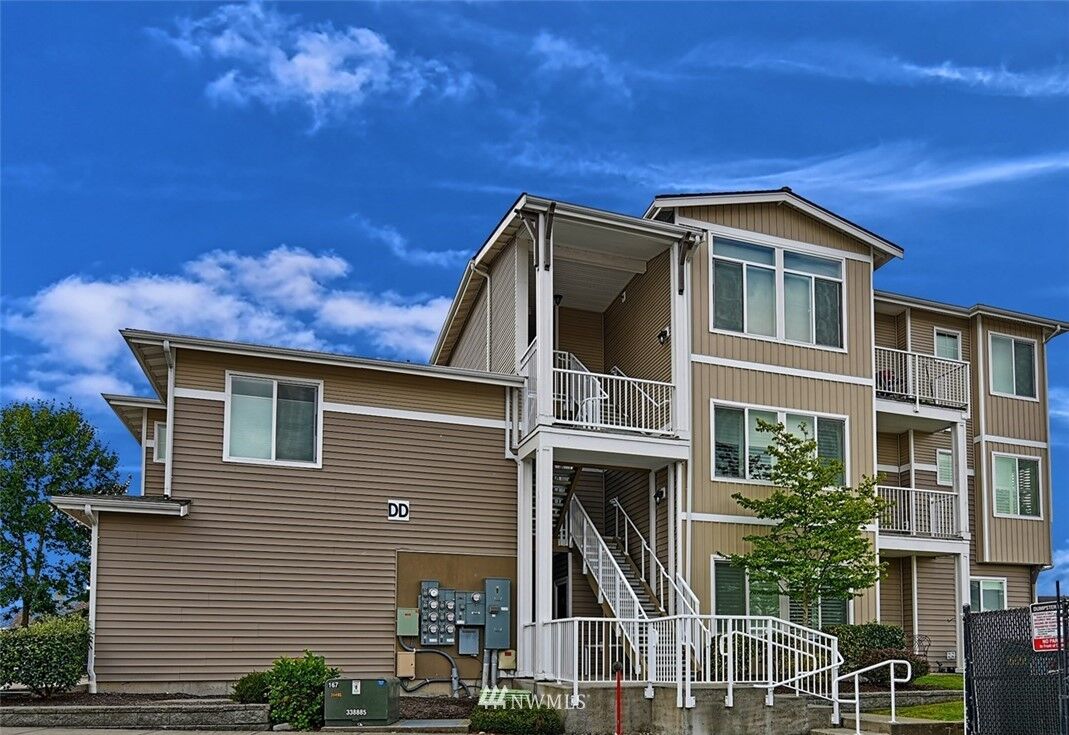 Property Photo:  14915 38th Drive SE 2023  WA 98012 