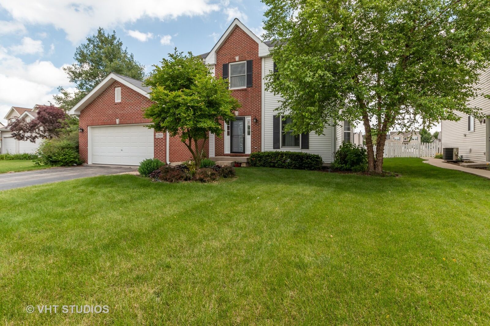 Property Photo: 6208 Brixton Court IL 60586
