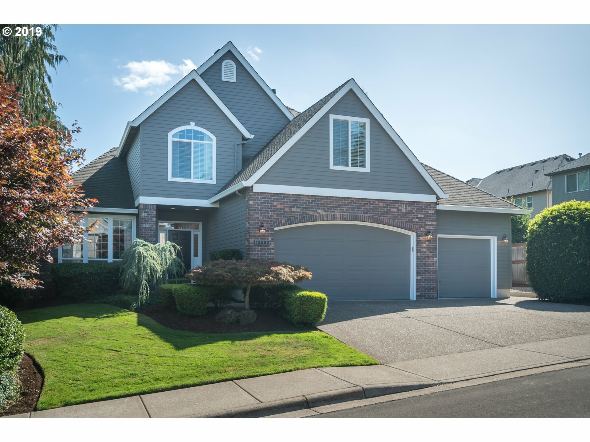 12692 SW Winterview Dr  Tigard OR 97224 photo
