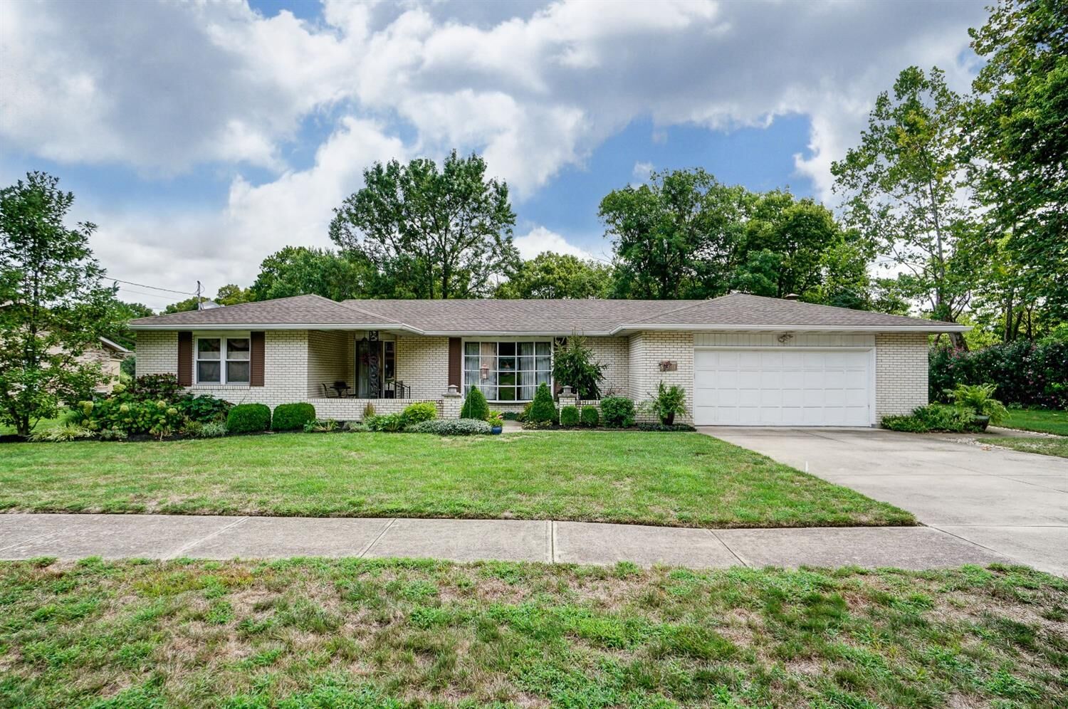 Property Photo:  5614 Sir Lancelot Lane  OH 45014 