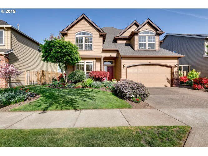 Property Photo:  1590 S Redwood St  OR 97013 