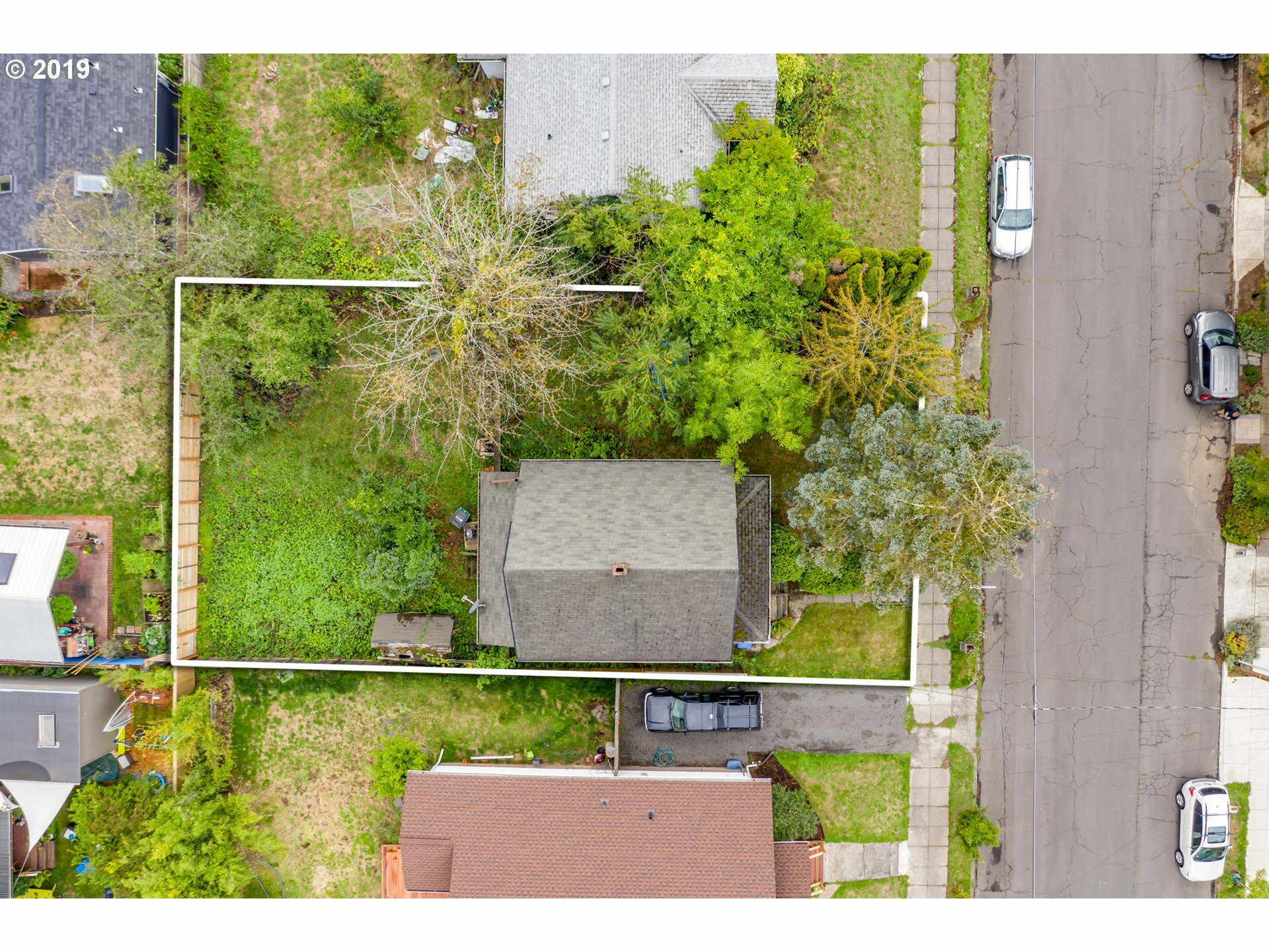 Property Photo: 1018 NE Dean St OR 97211
