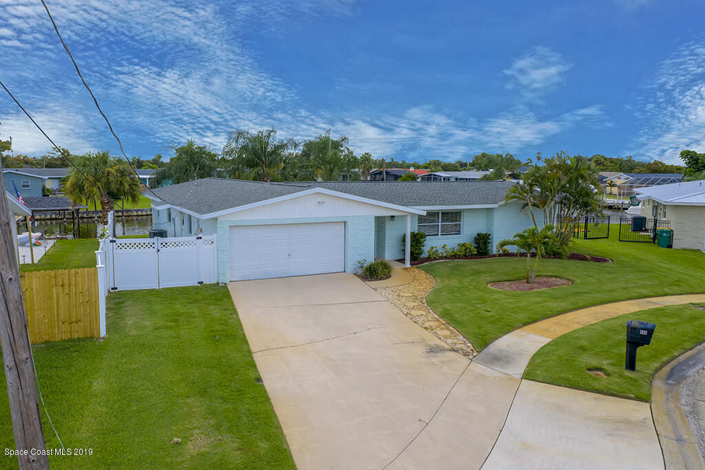 Property Photo: 450 Ursa Avenue FL 32953