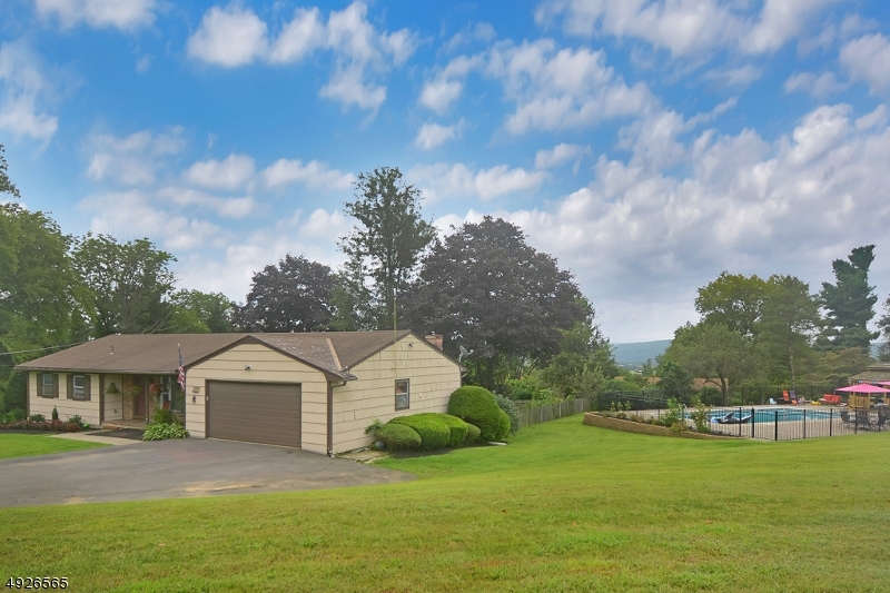 Property Photo: 19 Dogwood Dr NJ 07882