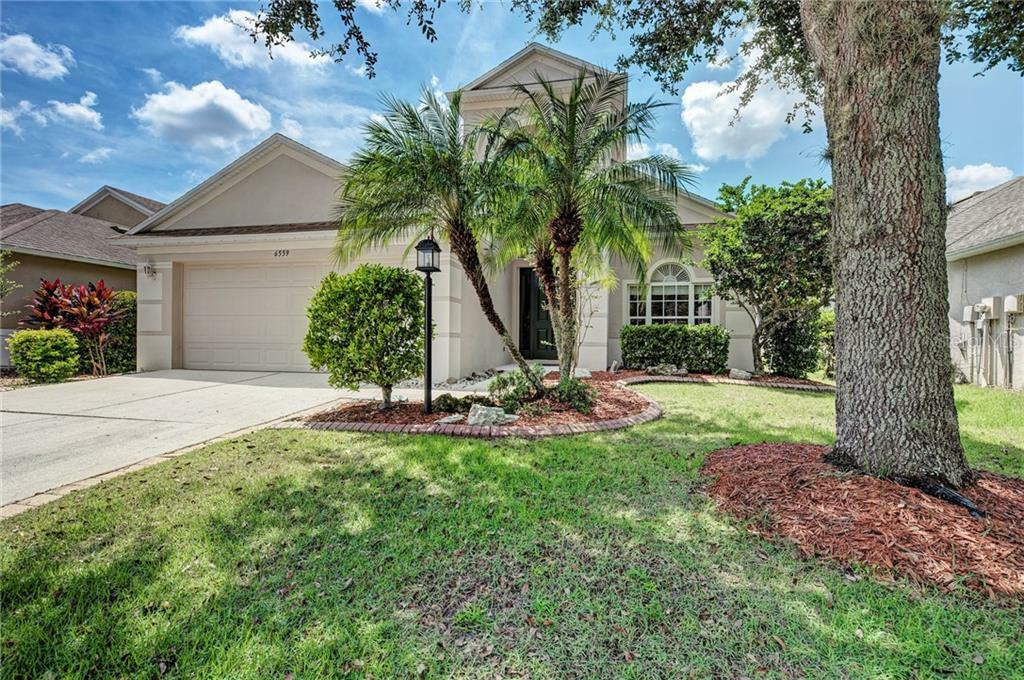 Property Photo:  6559 Blue Grosbeak Circle  FL 34202 