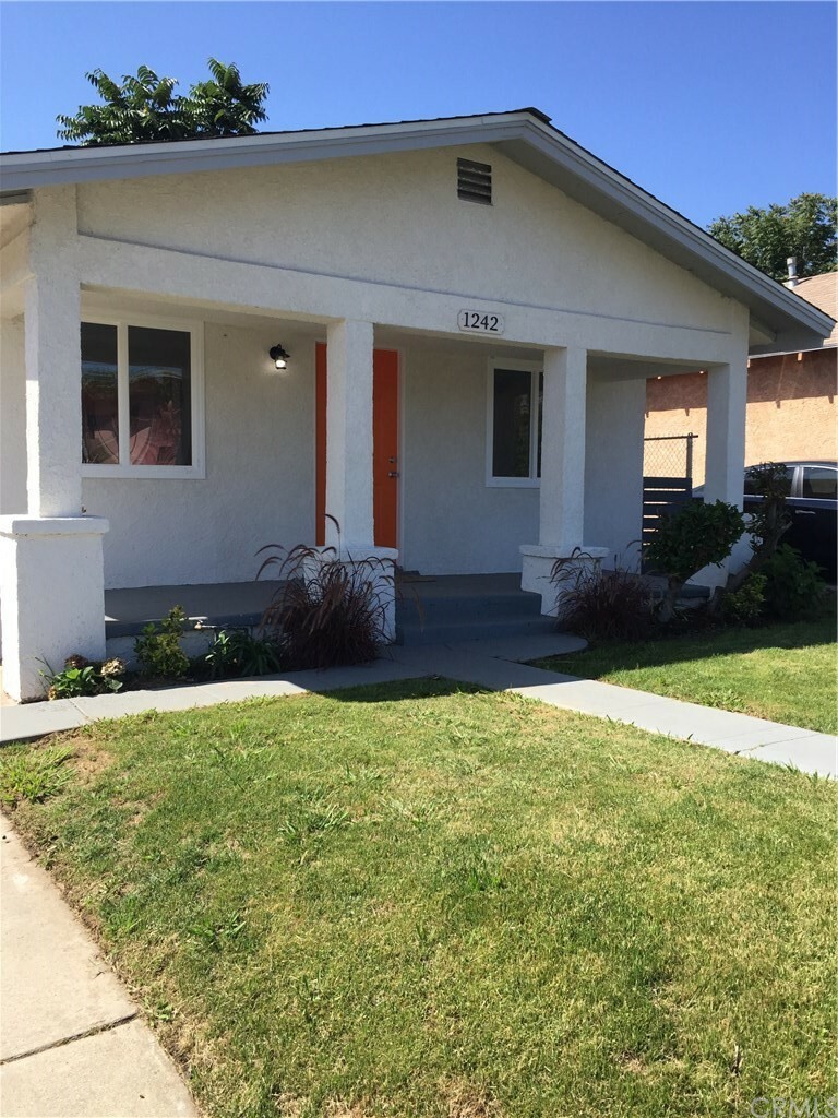 Property Photo:  1242 W 88th Street  CA 90044 