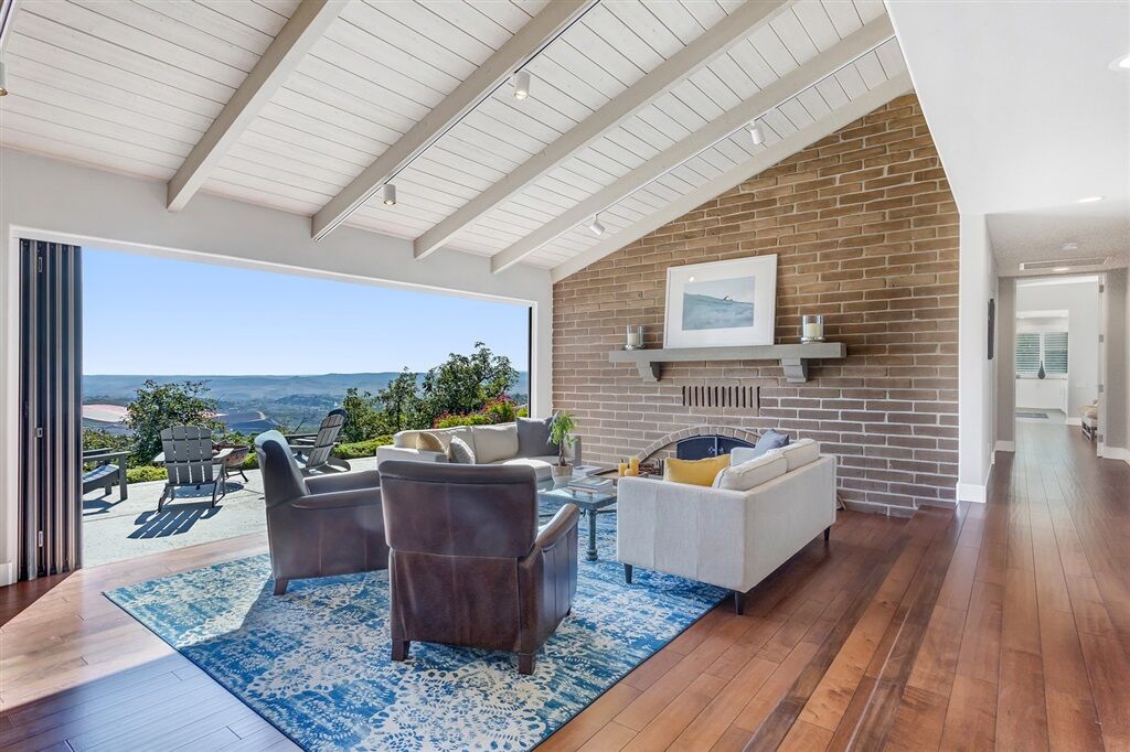 Property Photo: 6683 Morro Heights CA 92057