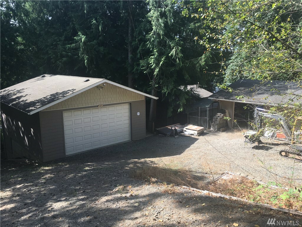 Property Photo: 27513 SE 306th St WA 98010