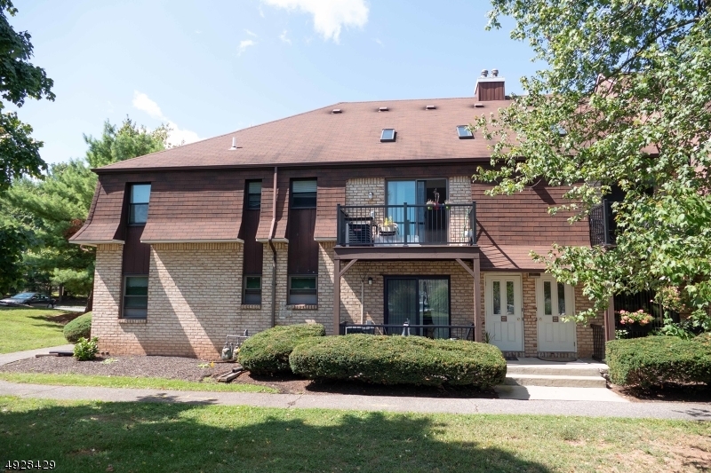 Property Photo: 802 Yorkshire Dr NJ 08822