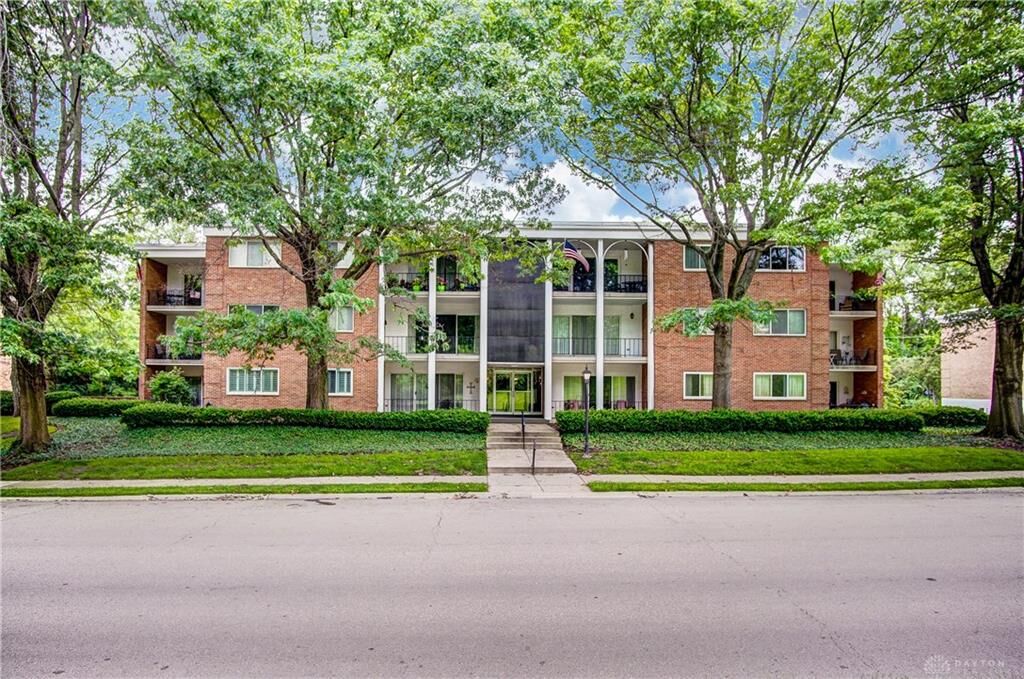 Property Photo: 3225 Southdale Drive 6 OH 45409