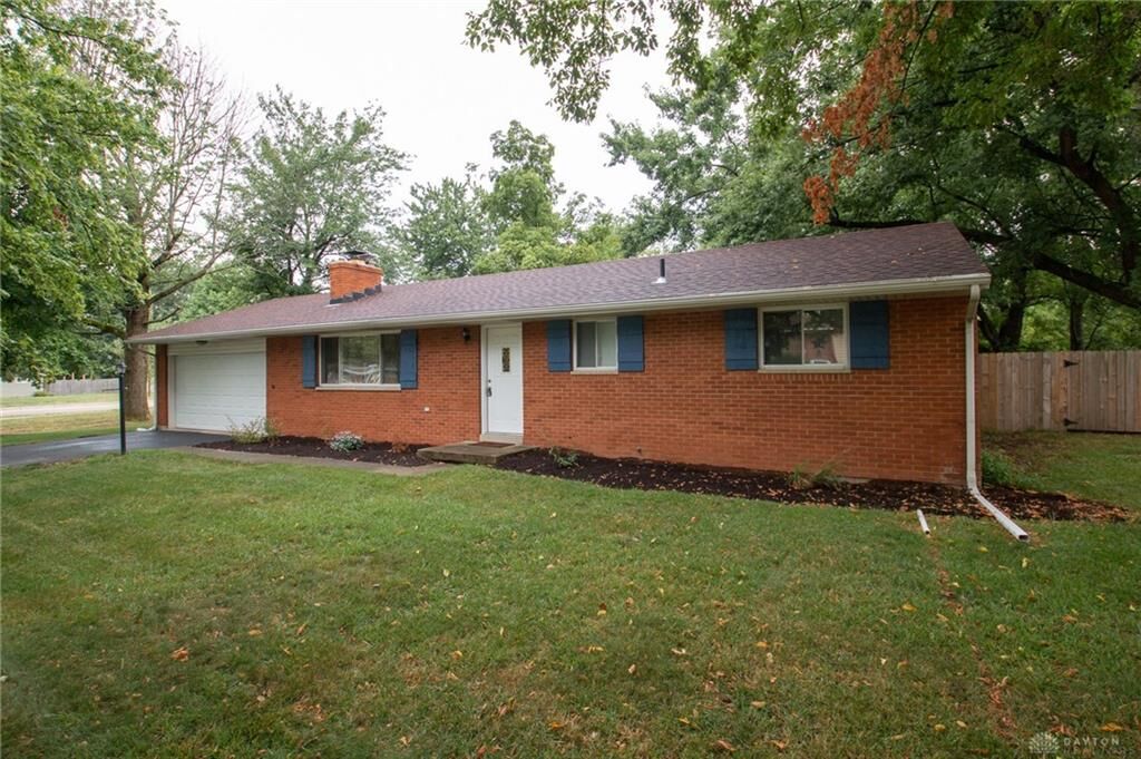 Property Photo: 3868 Lujon Drive OH 45431