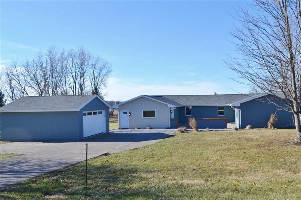 Property Photo: 1560 Short Cut Road OH 43078