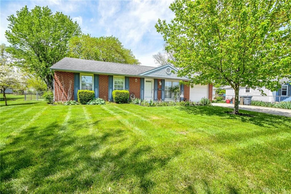Property Photo: 960 Narcissus Drive OH 45344