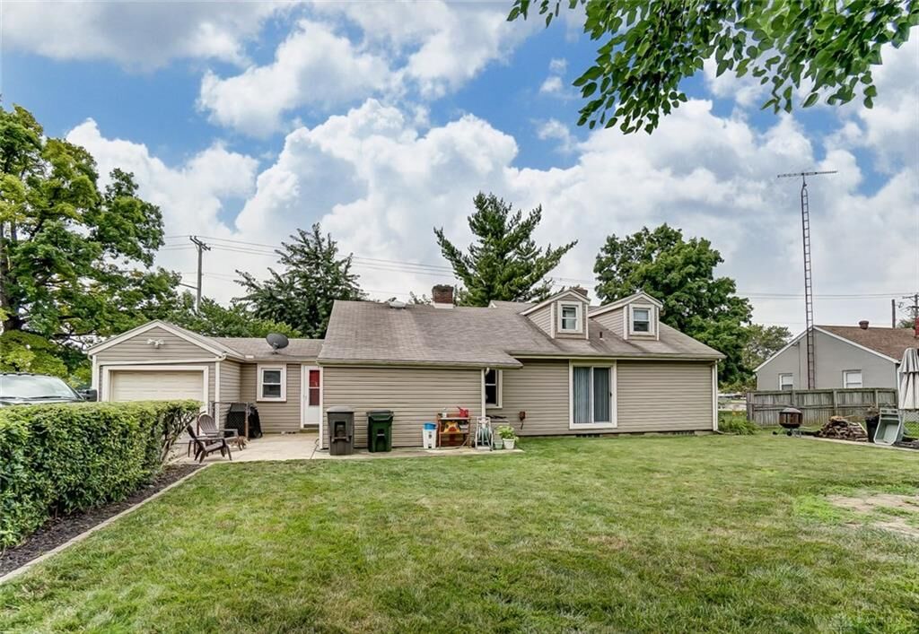 Property Photo: 3407 W Alex Bell Road OH 45449