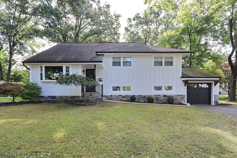 Property Photo:  122 Roger Ave  NJ 07090 