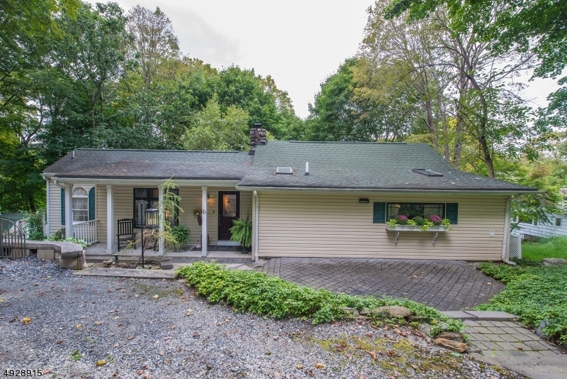 Property Photo: 6 Pinecliff Rd NJ 07860