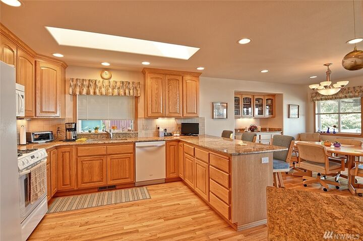 Property Photo: 1288 Country Club Dr WA 98282