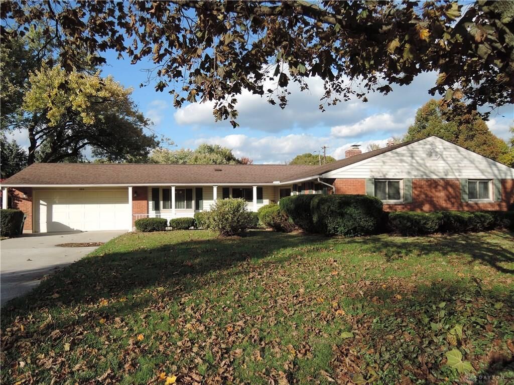 Property Photo: 2015 E David Road OH 45440