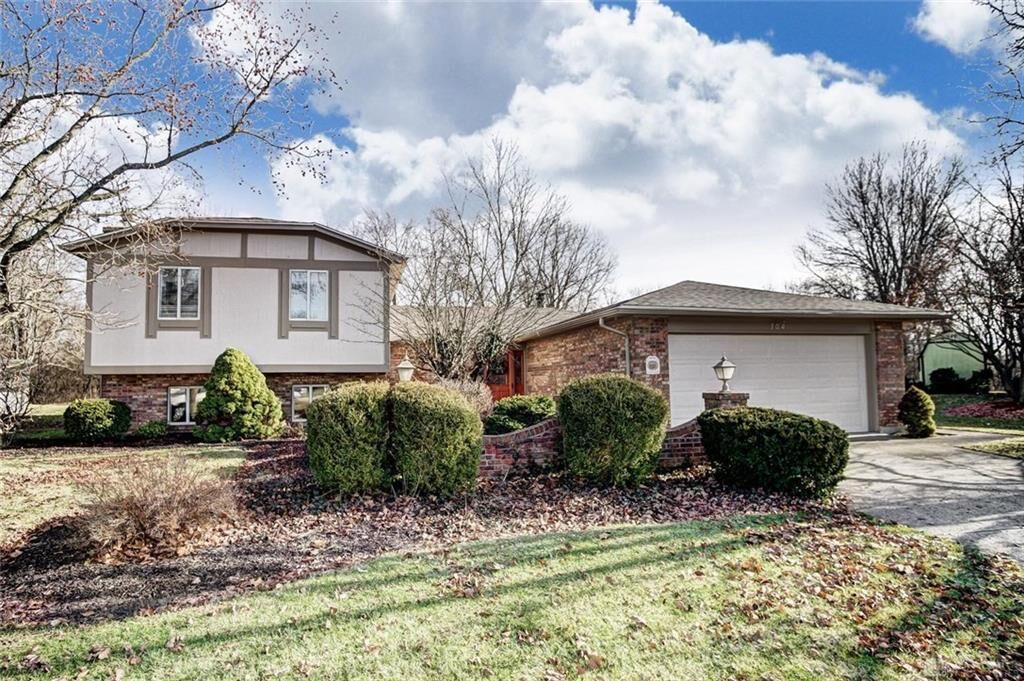 Property Photo: 704 Bay Brooke Court OH 45377