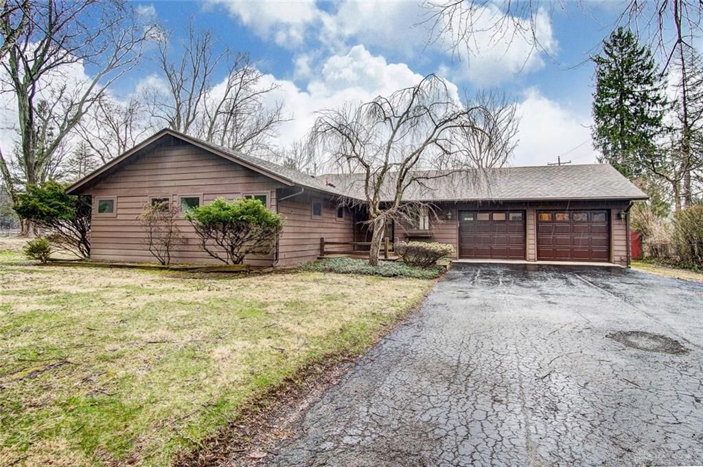Property Photo: 1315 Meadow Lane OH 45387