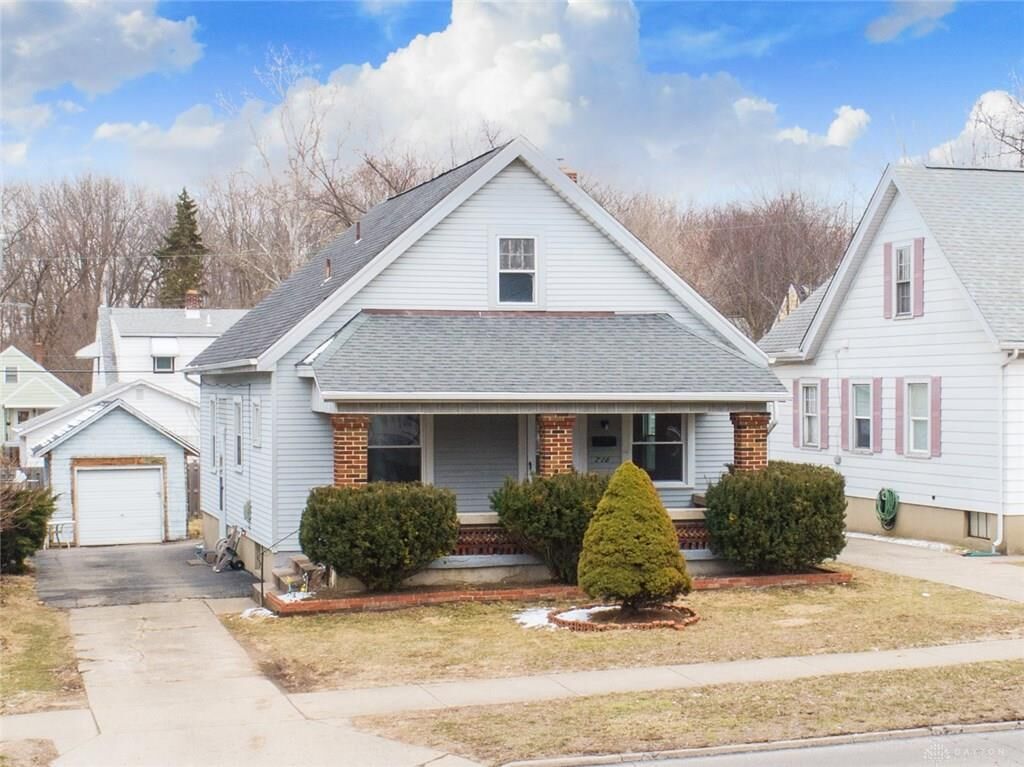 Property Photo: 716 Wilmington Avenue OH 45420