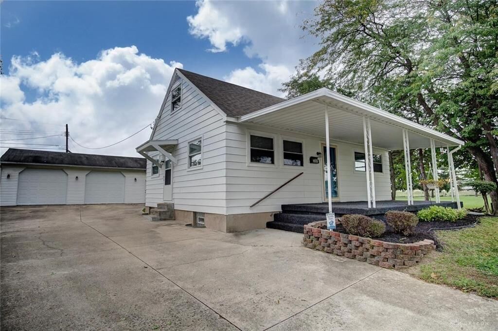 Property Photo: 2601 Cadillac Street OH 45439