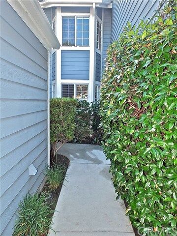 Property Photo:  631 Wakefield Court 102  CA 90803 