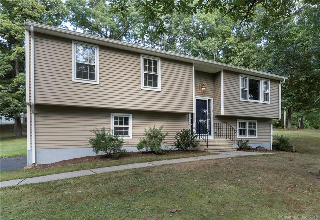 Property Photo:  2 Hampton Village Drive  CT 06035 