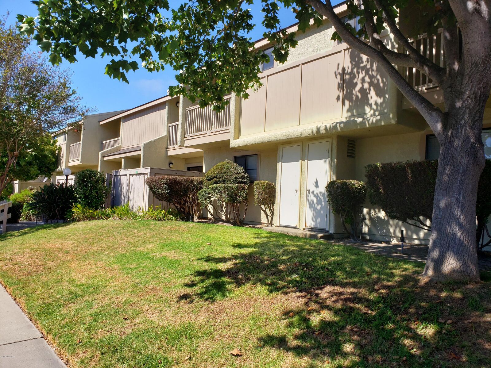 Property Photo:  1311 W Cypress Avenue B2  CA 93436 