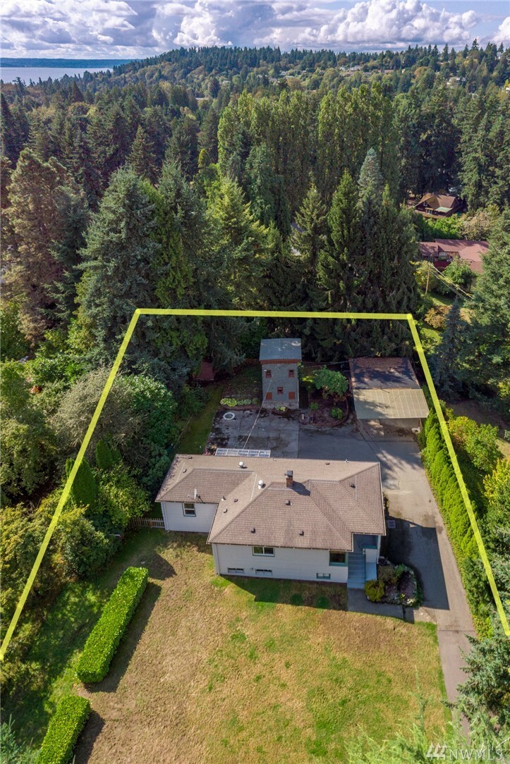 Property Photo:  16416 2nd Ave SW  WA 98166 