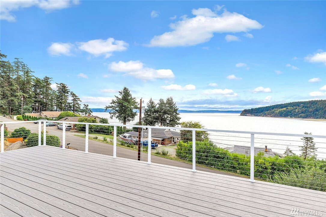Property Photo: 2225 Wagner Rd WA 98282